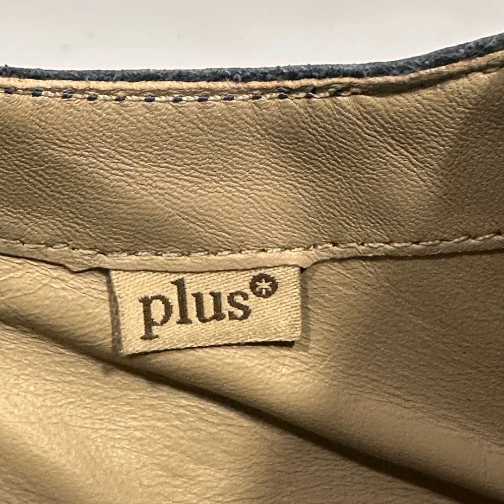 Clarks these tor